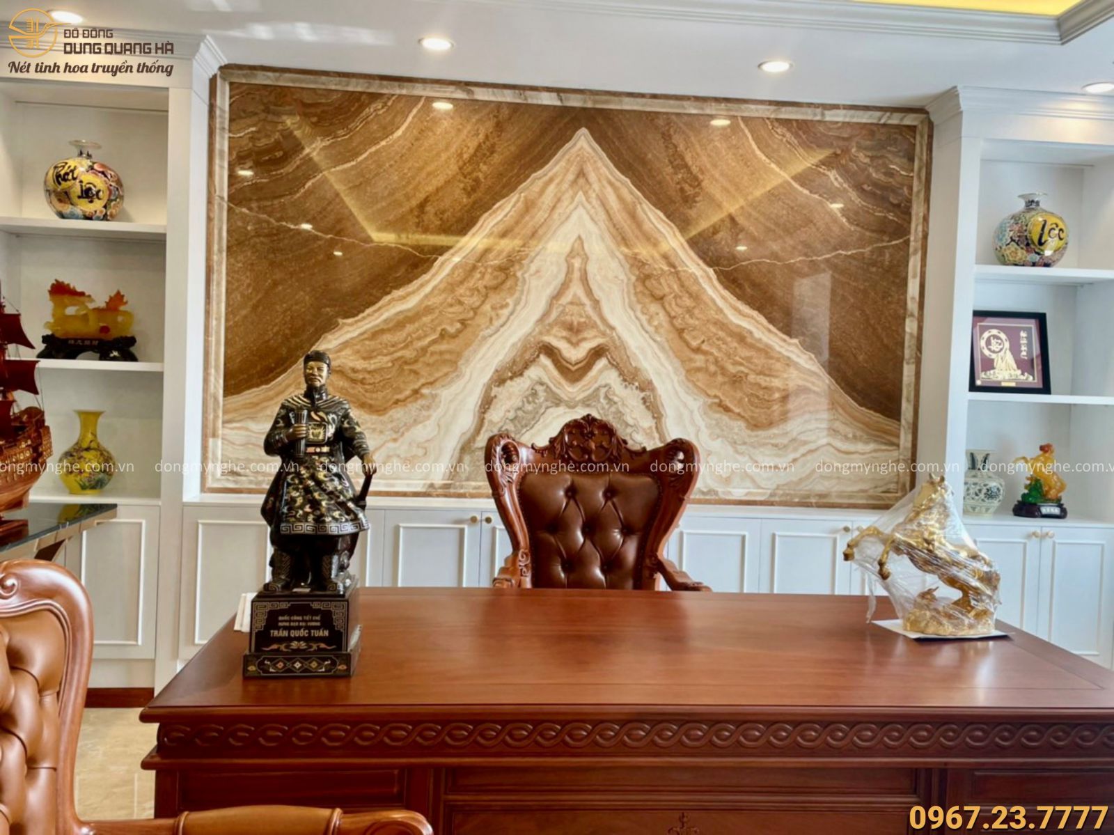 Tượng Trần Quốc Tuấn bằng đồng