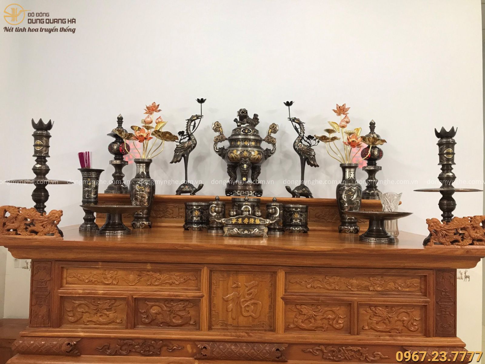 Bộ đồ thờ cúng bằng đồng Bộ đồ thờ cúng bằng đồng