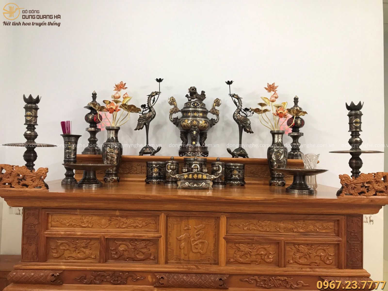 Bộ đồ thờ cúng bằng đồng Bộ đồ thờ cúng bằng đồng