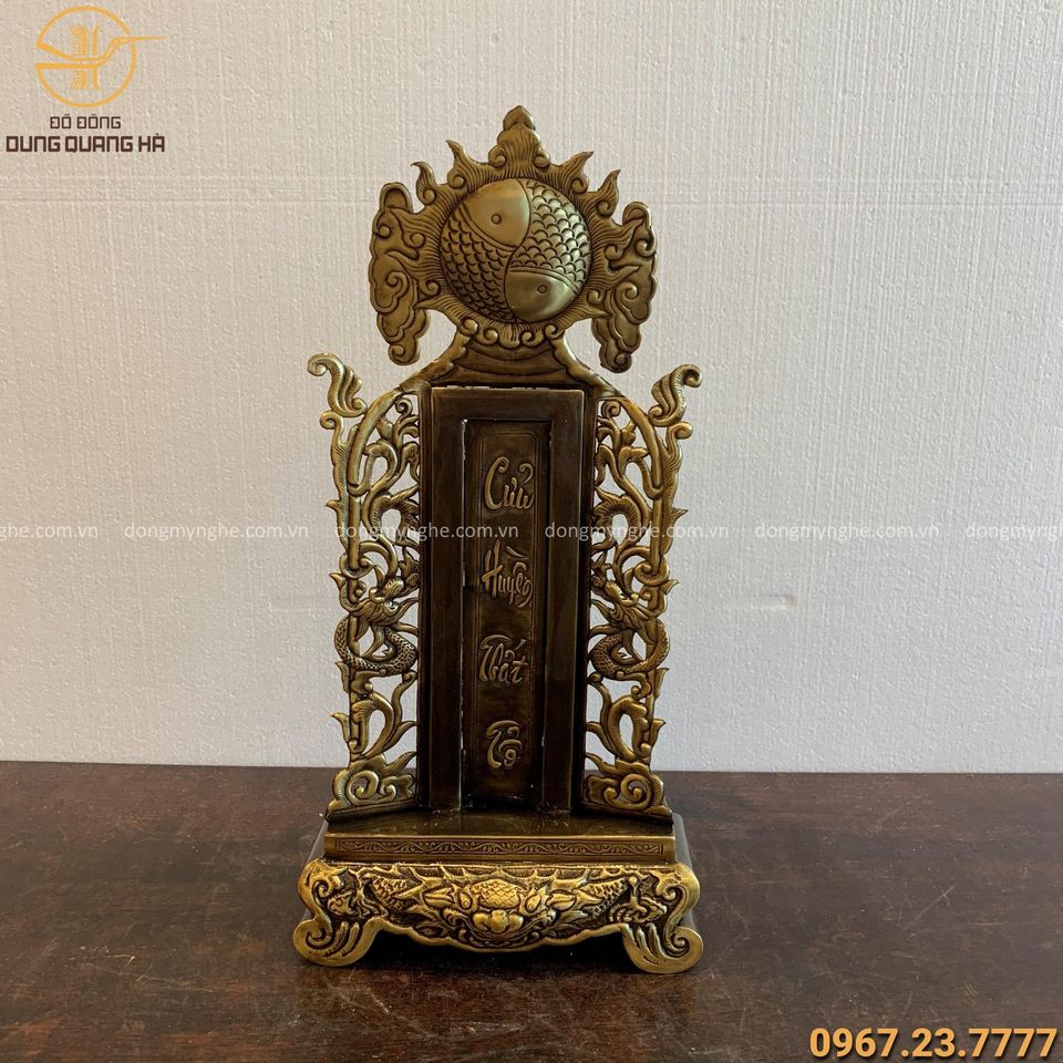 Ngai thờ và bài vị Ngai thờ và bài vị