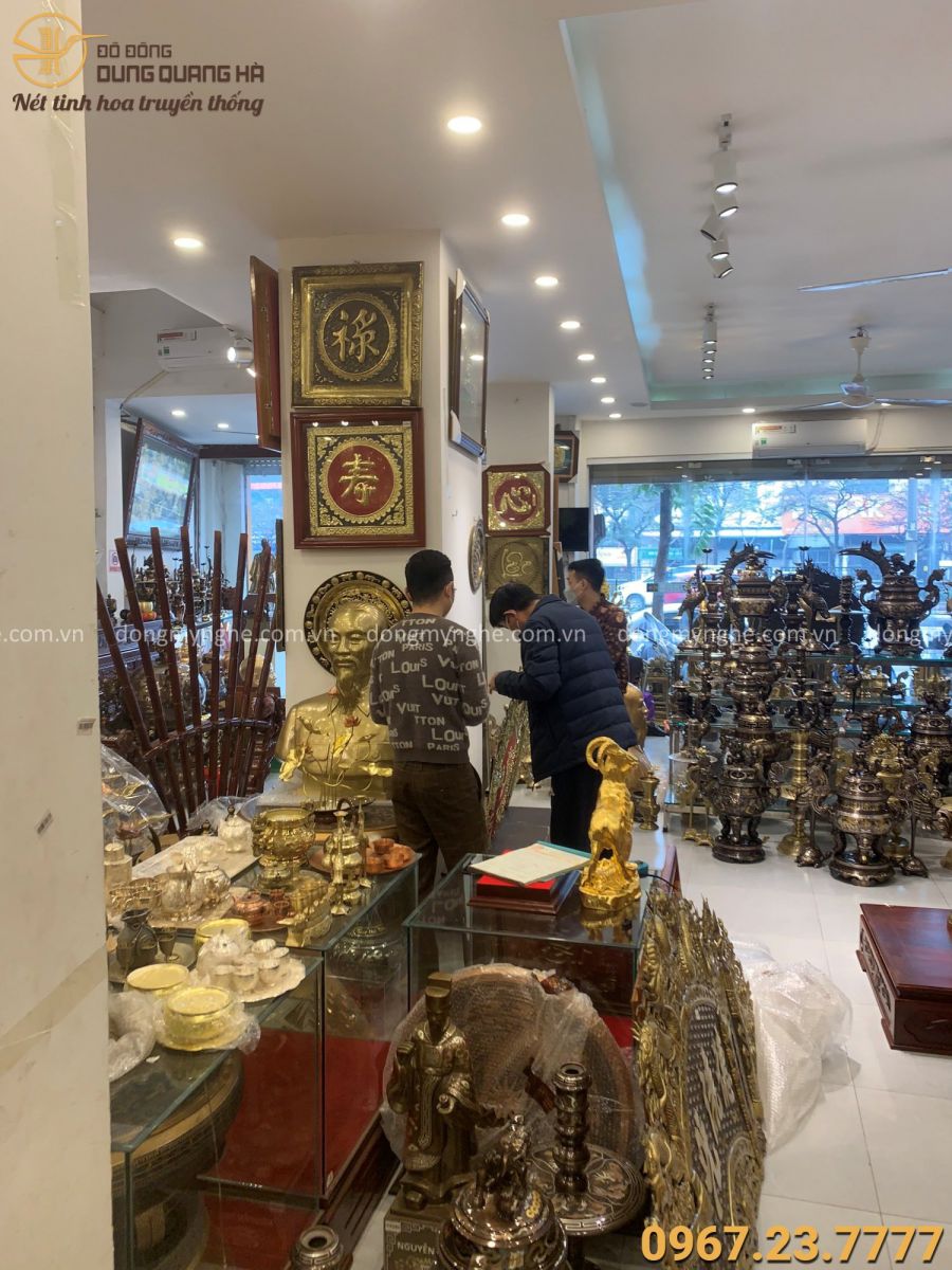 Khách đến Đồ Đồng Dung Quang Hà