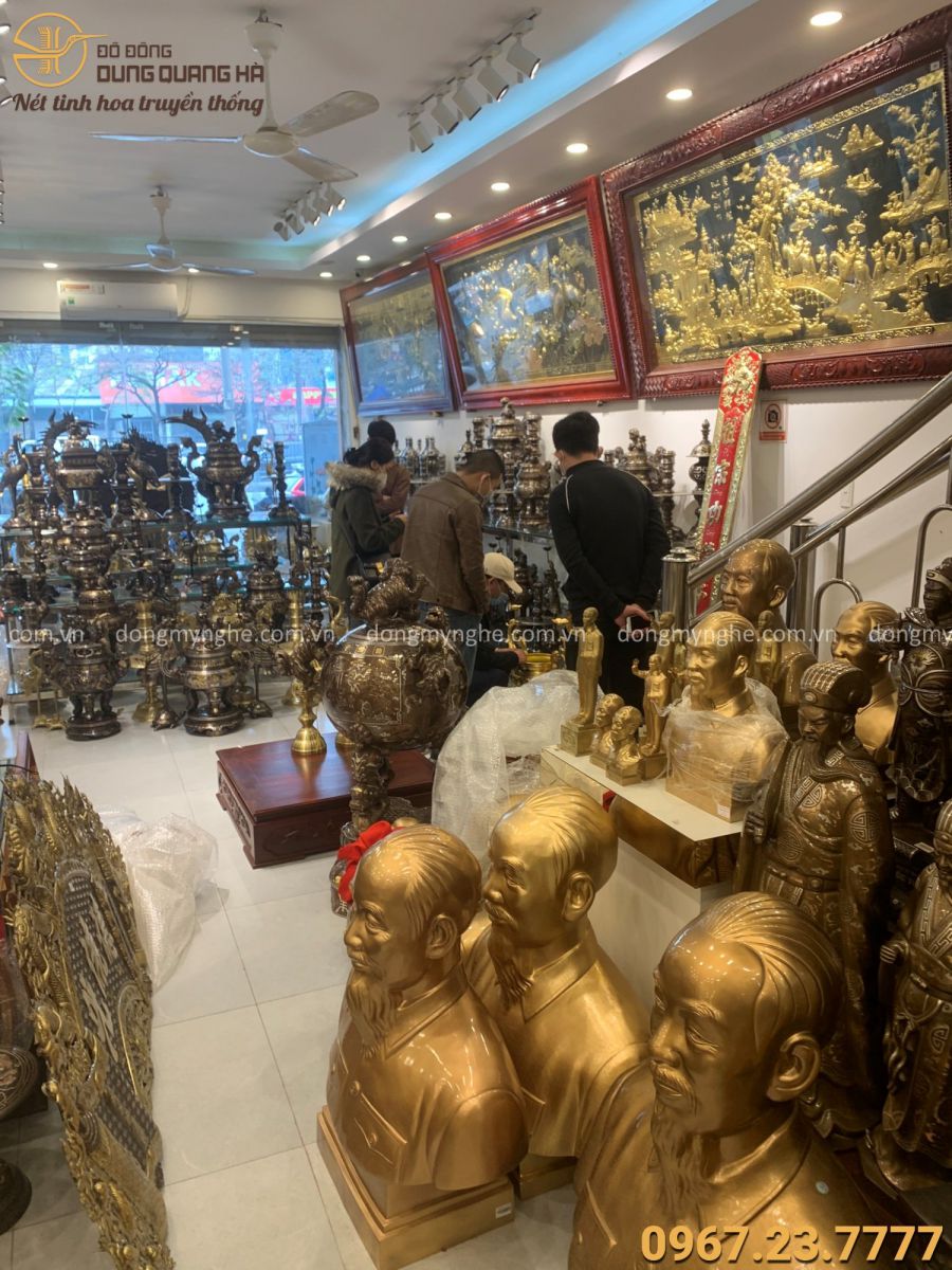 Khách đến Đồ Đồng Dung Quang Hà