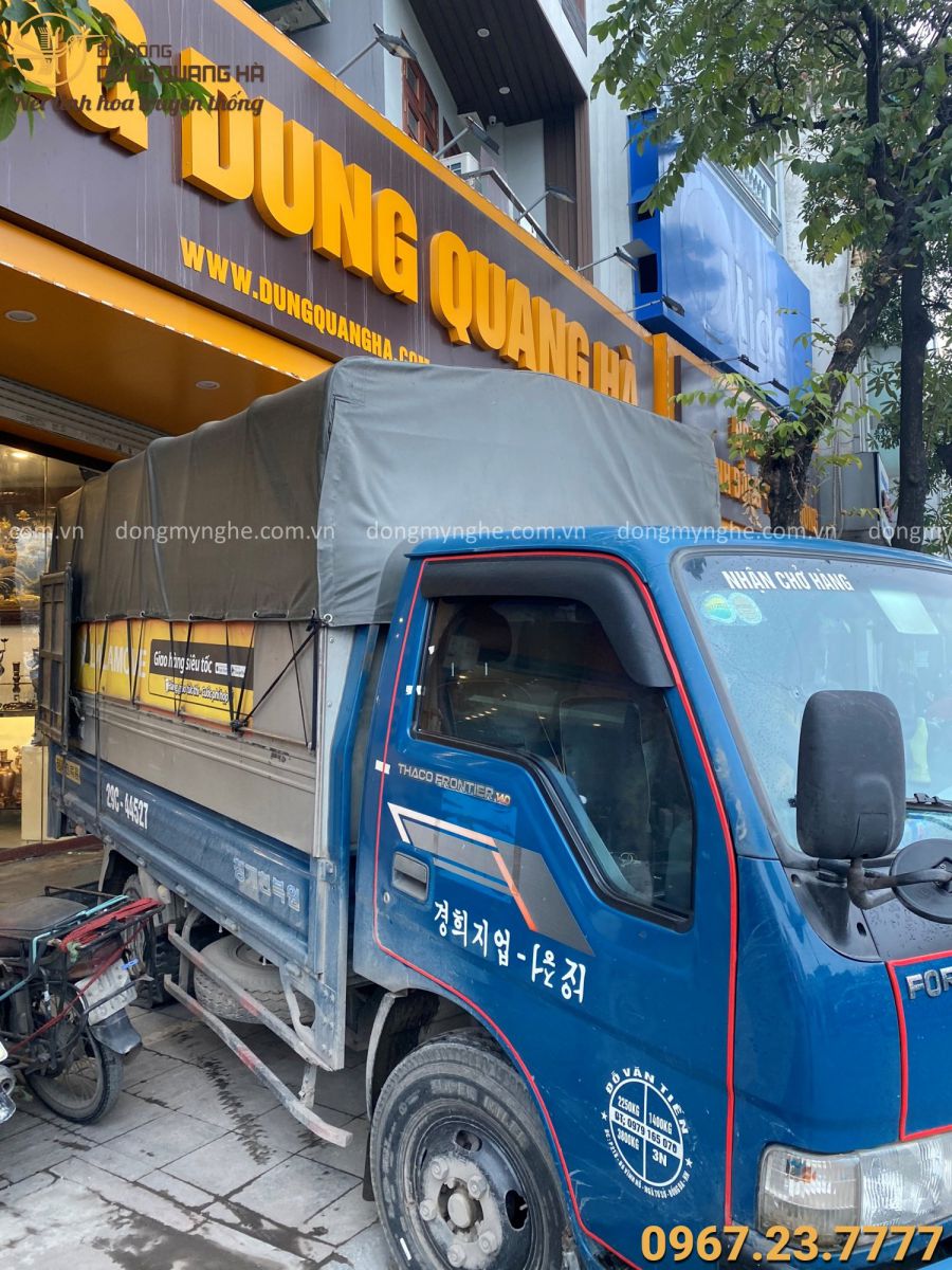 Tượng Phật Thích Ca bằng đồng