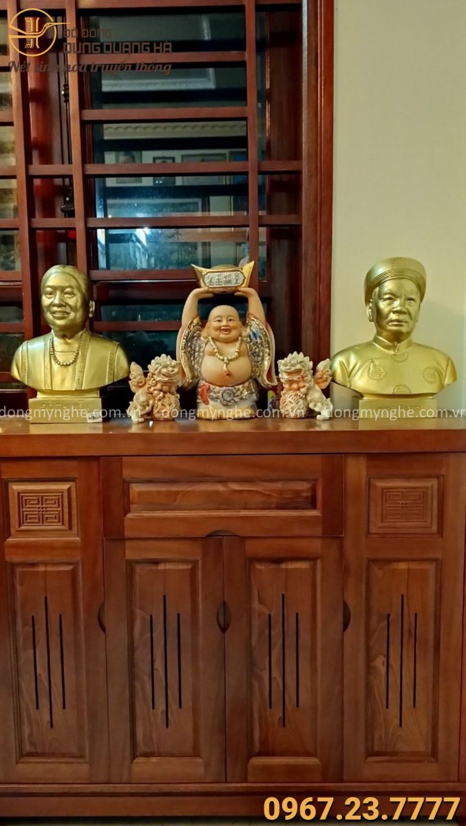 Tượng chân dung bằng đồng Tượng chân dung bằng đồng