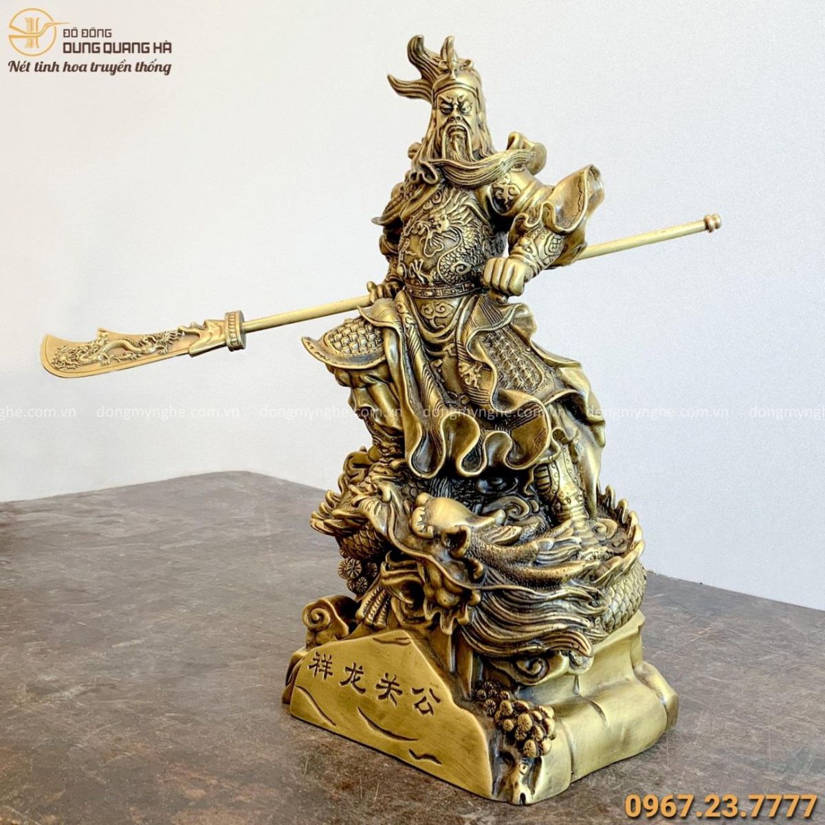 Phòng khách nên để tượng gì Phòng khách nên để tượng gì