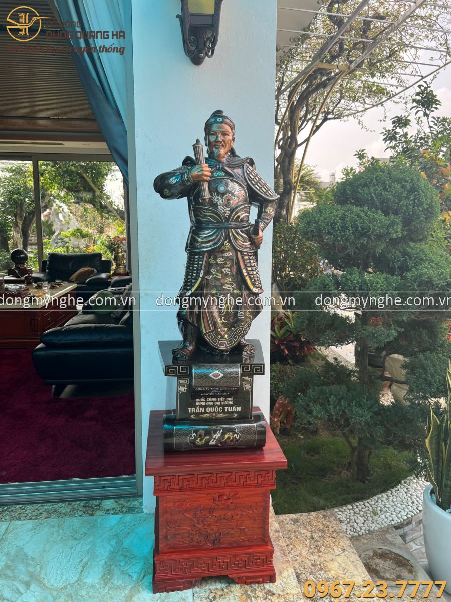 Tượng danh nhân bằng đồng