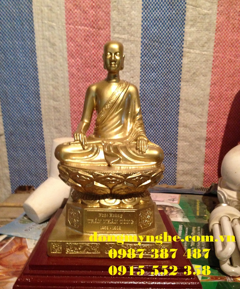 Tượng Phật hoàng Trần Nhân Tông 2