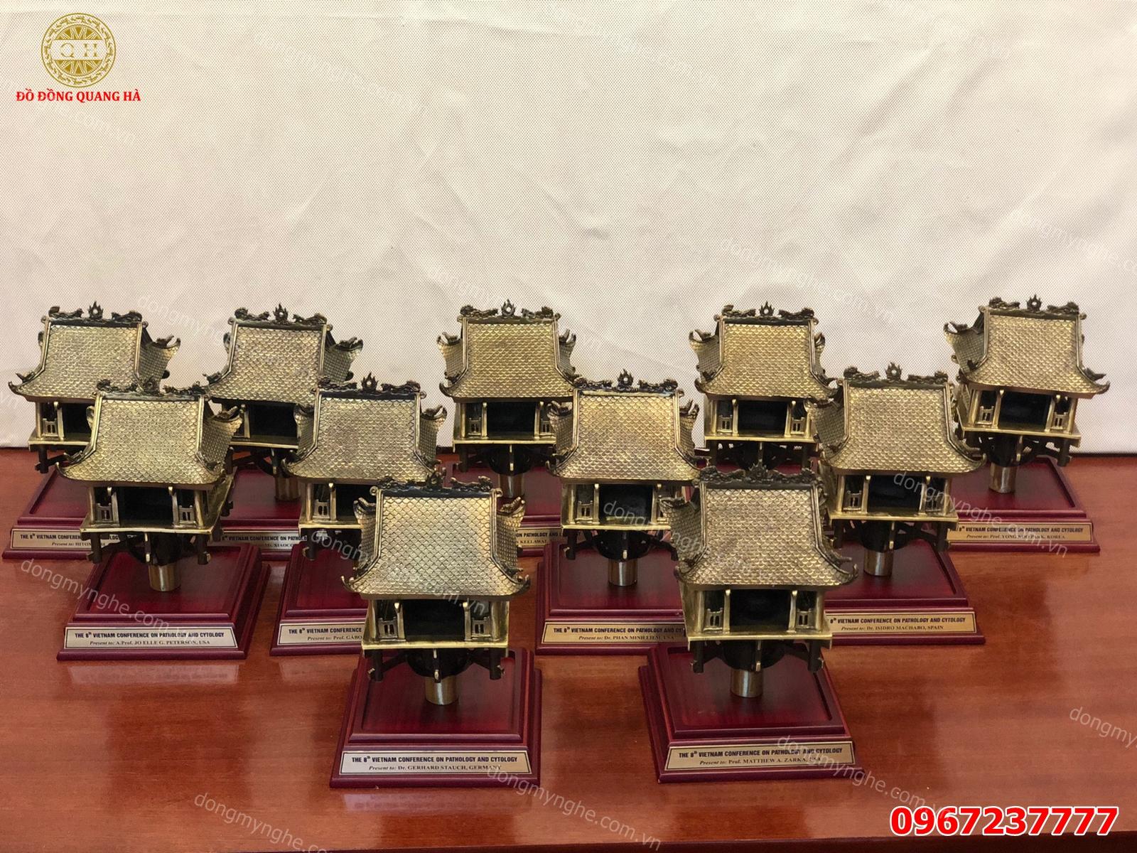 Chùa một cột bằng đồng 7