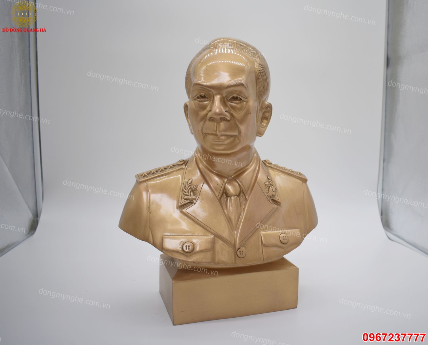 Tượng đại tướng võ nguyên giáp 3
