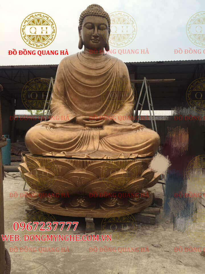 Tượng Phật thích ca 