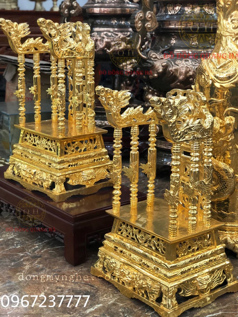 Ngai thờ bằng đồng 4 Ngai thờ bằng đồng 4
