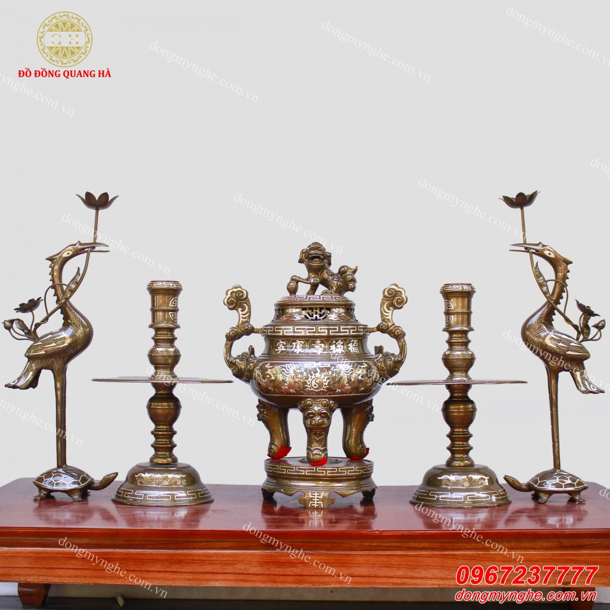 Đỉnh đồng khảm tam khí