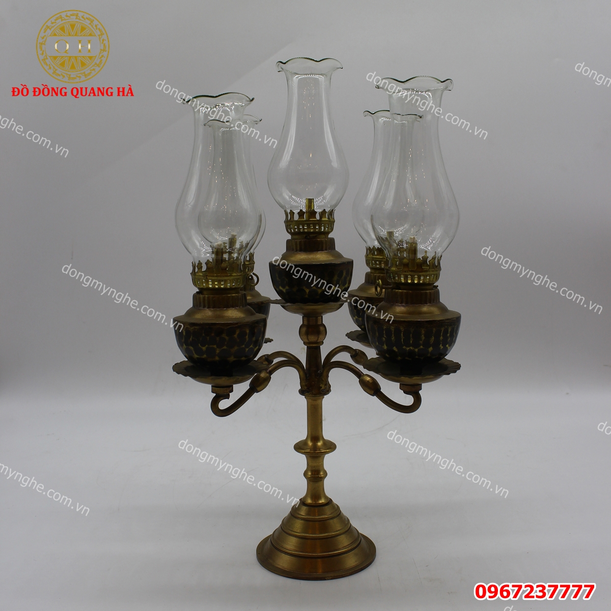 Đèn dầu thờ bằng đồng