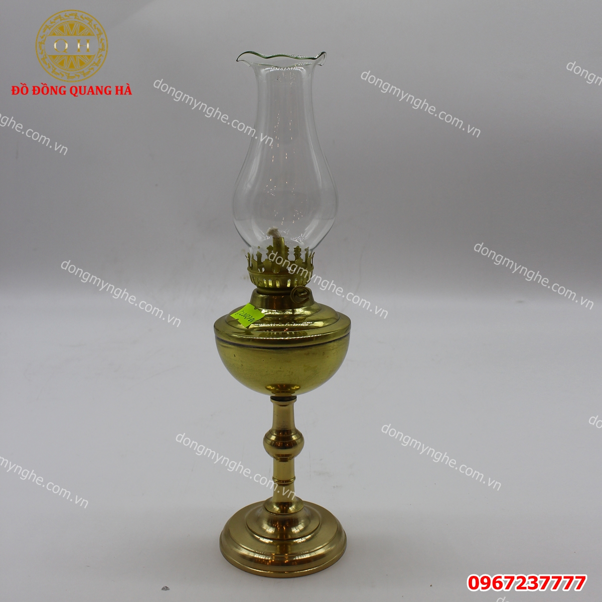 Đèn dầu thờ bằng đồng