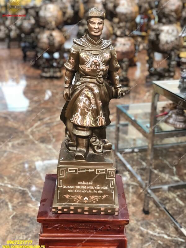 Tượng quang trung  Tượng quang trung