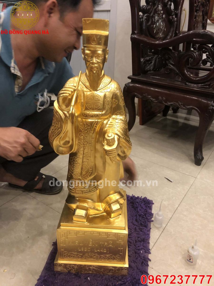 Tượng nguyễn trãi 