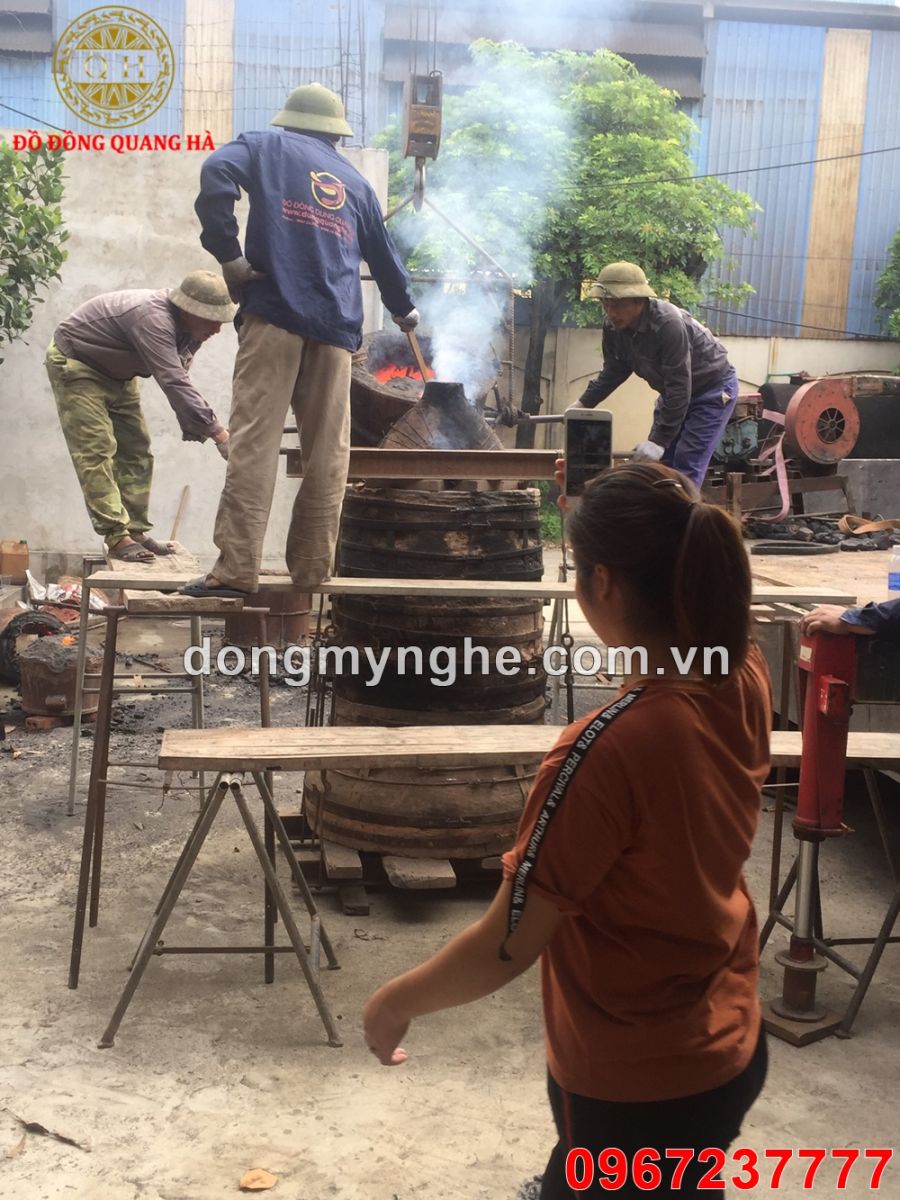 Lễ đúc chuông đồng 300kg Lễ đúc chuông đồng 300kg