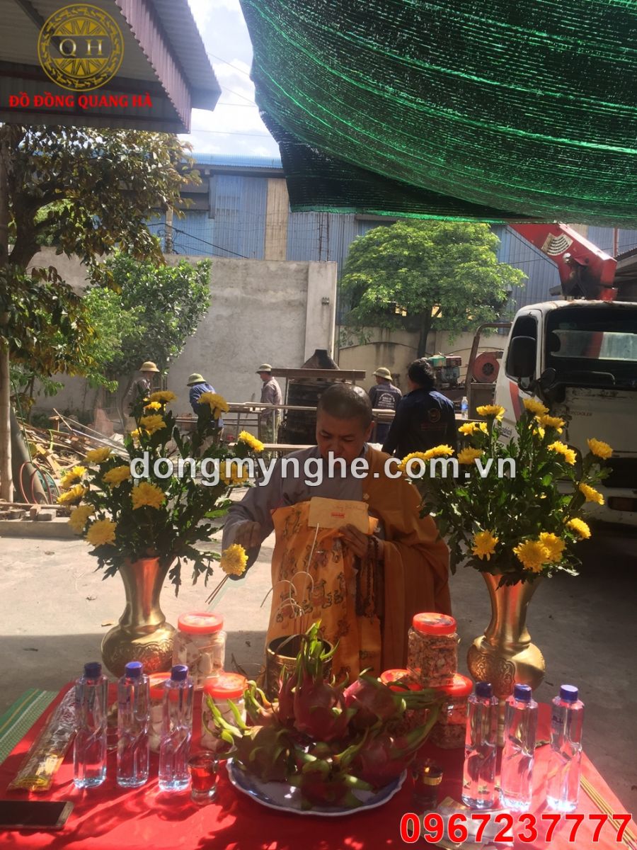 Lễ đúc chuông đồng 300kg Lễ đúc chuông đồng 300kg