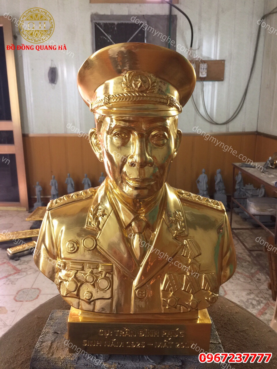 Tượng chân dung liệt sỹ