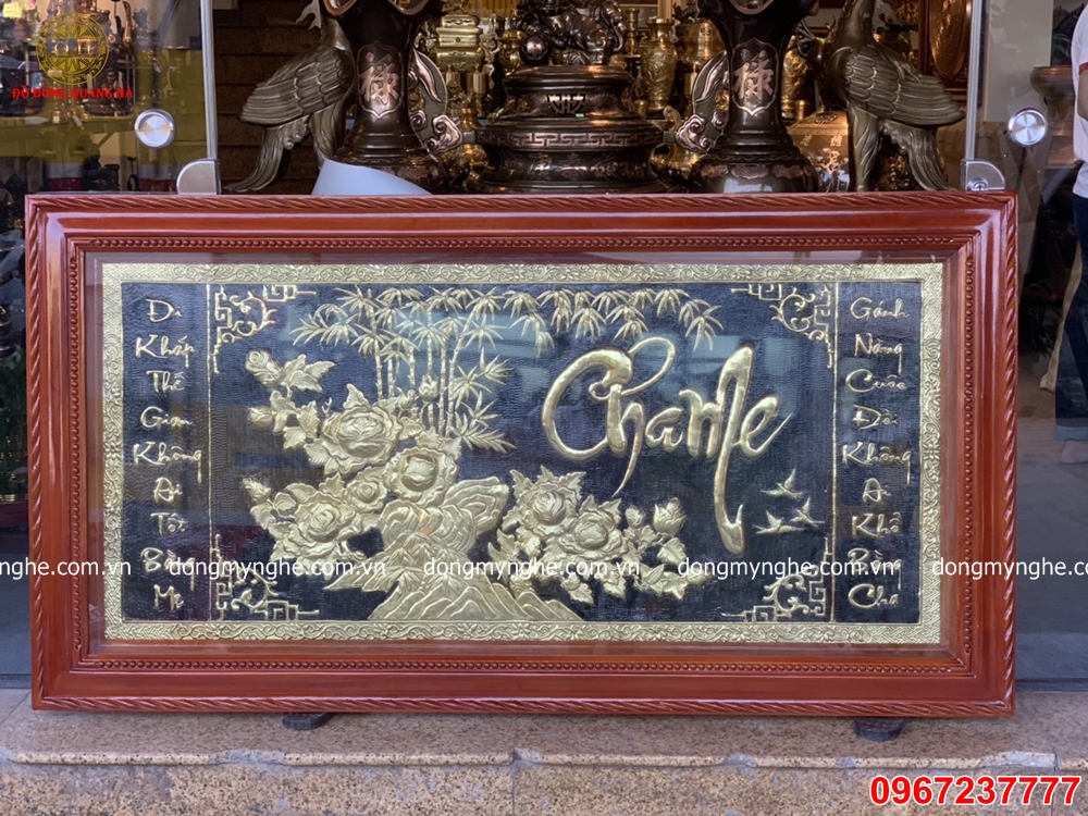 Tranh công cha nghĩa mẹ