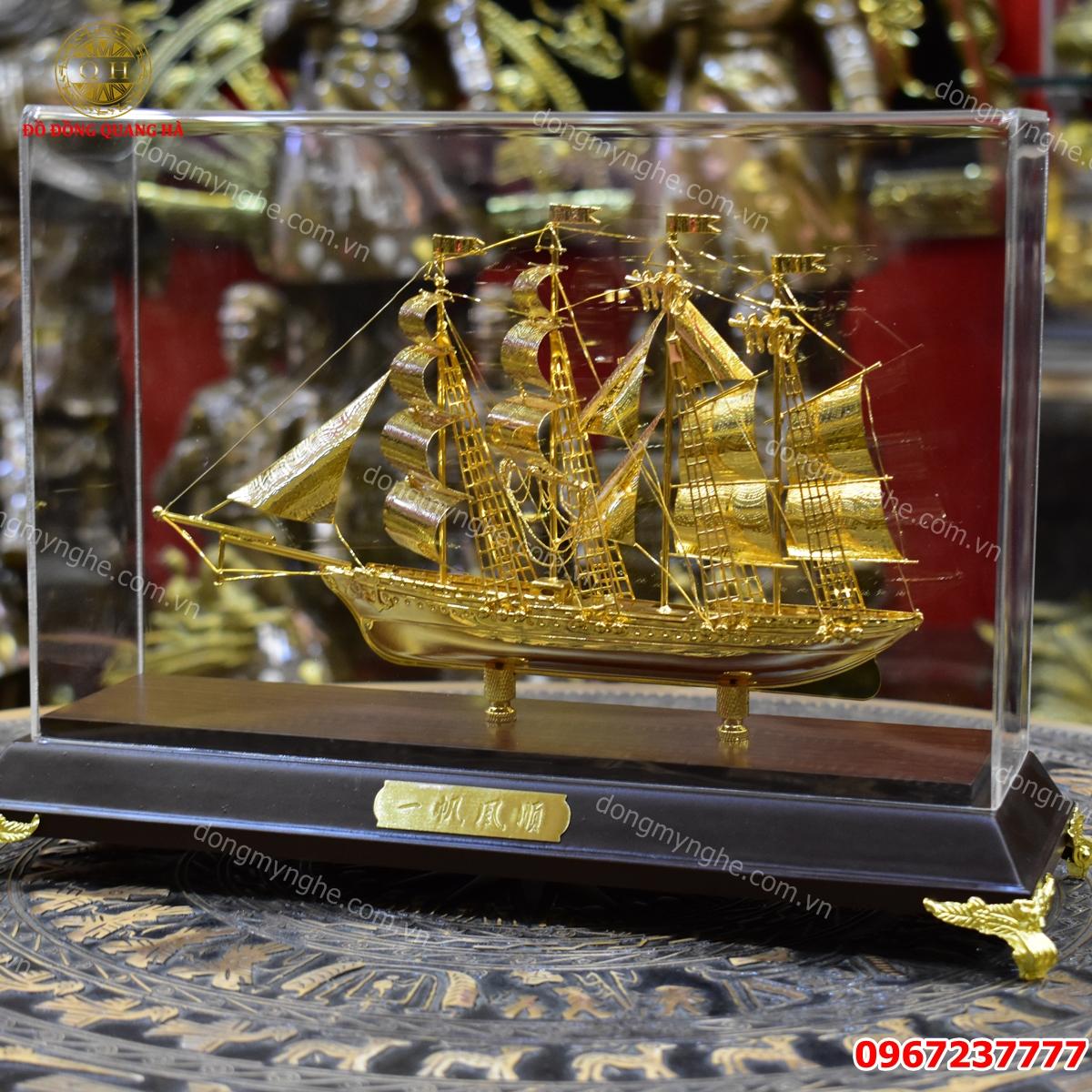 Thuyền buồm phong thủy 