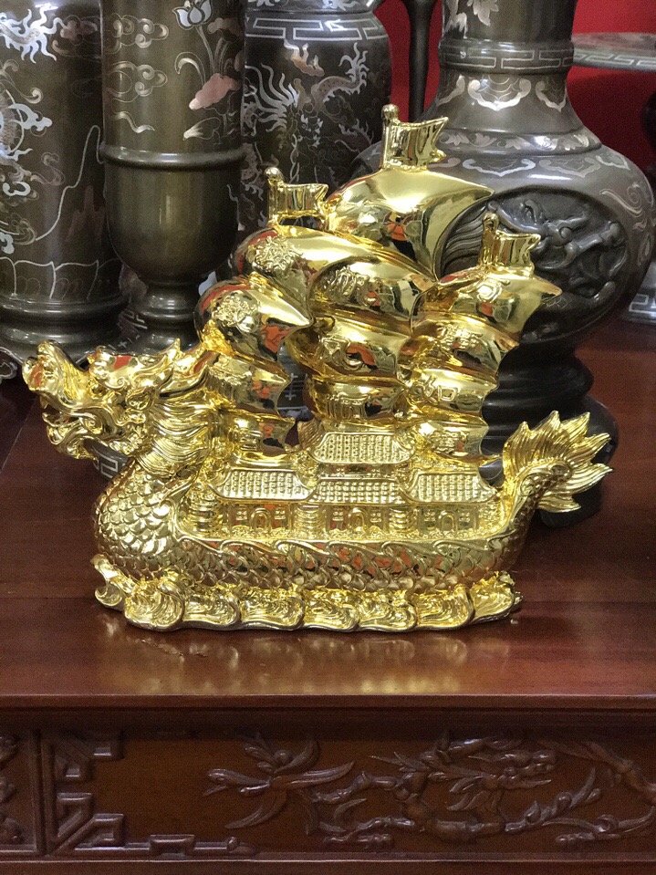 Thuyền buồm phong thủy 