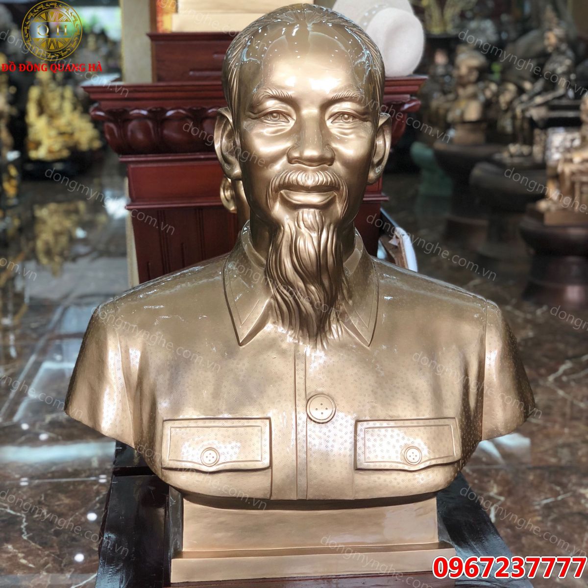 Tượng Bác bằng đồng  Tượng Bác bằng đồng