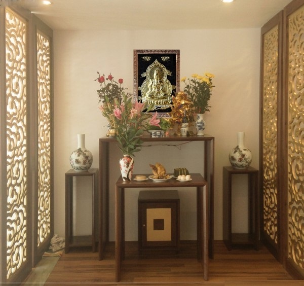 Bạn muốn đặt và trang trí bàn thờ Phật đơn giản và tinh tế với những đồ vật đẹp mắt và ý nghĩa? Hãy xem ngay hình ảnh liên quan đến từ khóa này để tham khảo các mẫu bàn thờ đơn giản mà không kém phần đẹp và ấn tượng. Điều này giúp bạn tạo ra không gian linh thiêng và thanh tịnh hơn.