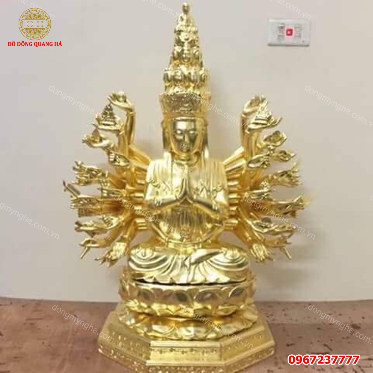 Tượng Phật  dát vàng 