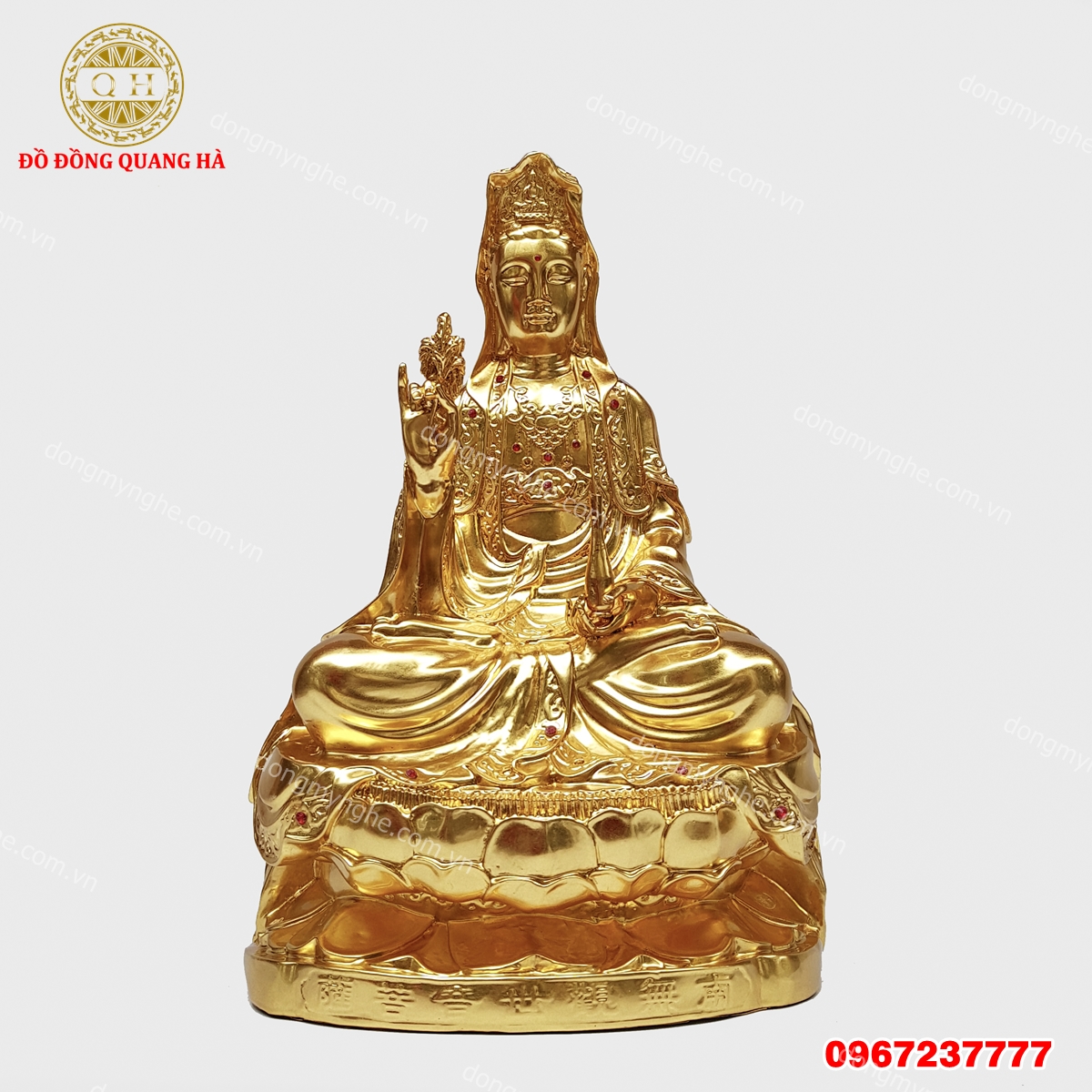 Tượng Phật dát vàng 