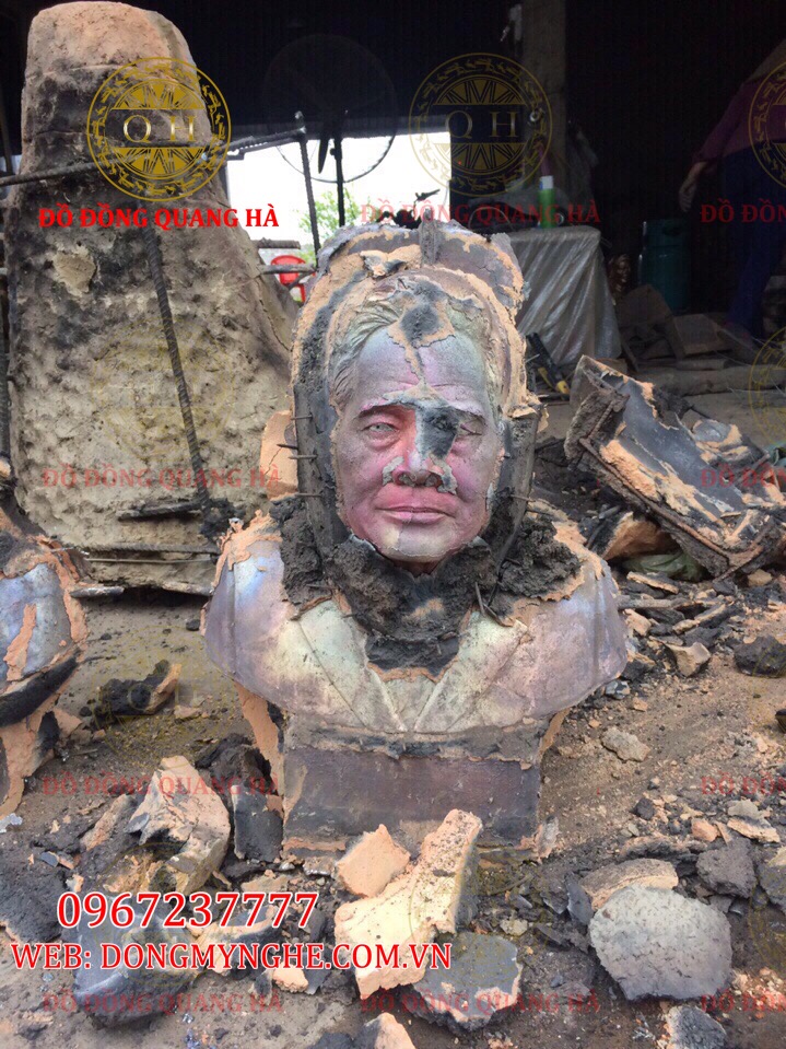 Đúc tượng đống bán thân