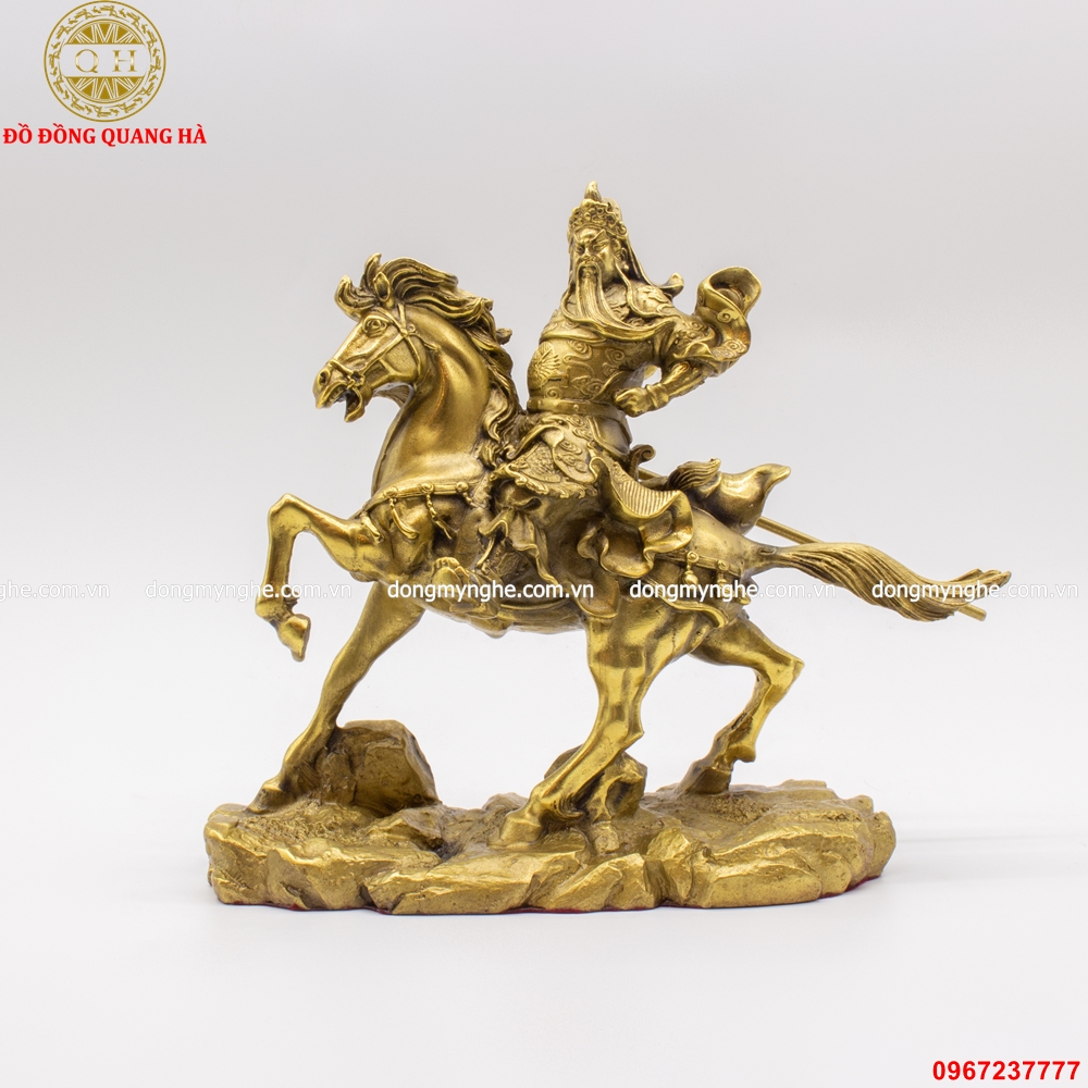 Mua tượng Quan Công