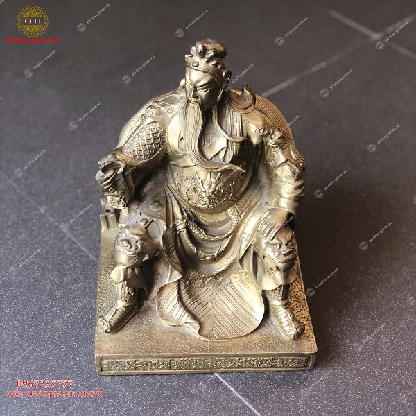 Mua tượng Quan Công