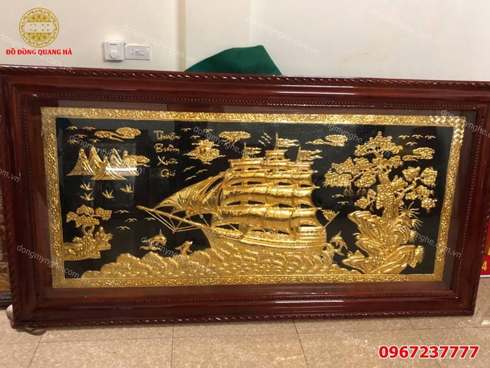 Bức tranh thuận buồm xuôi gió 