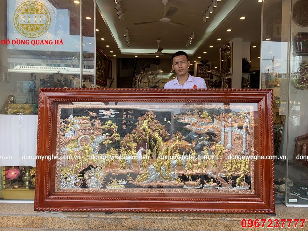 Tranh vinh quy bái tổ bằng đồng  Tranh vinh quy bái tổ bằng đồng