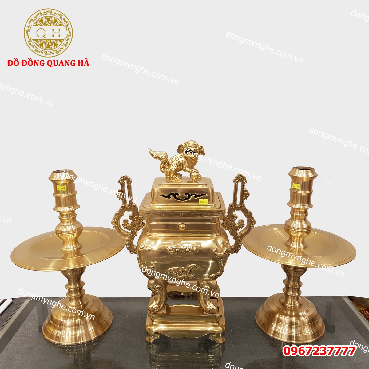 Đỉnh đồng thờ gia tiên