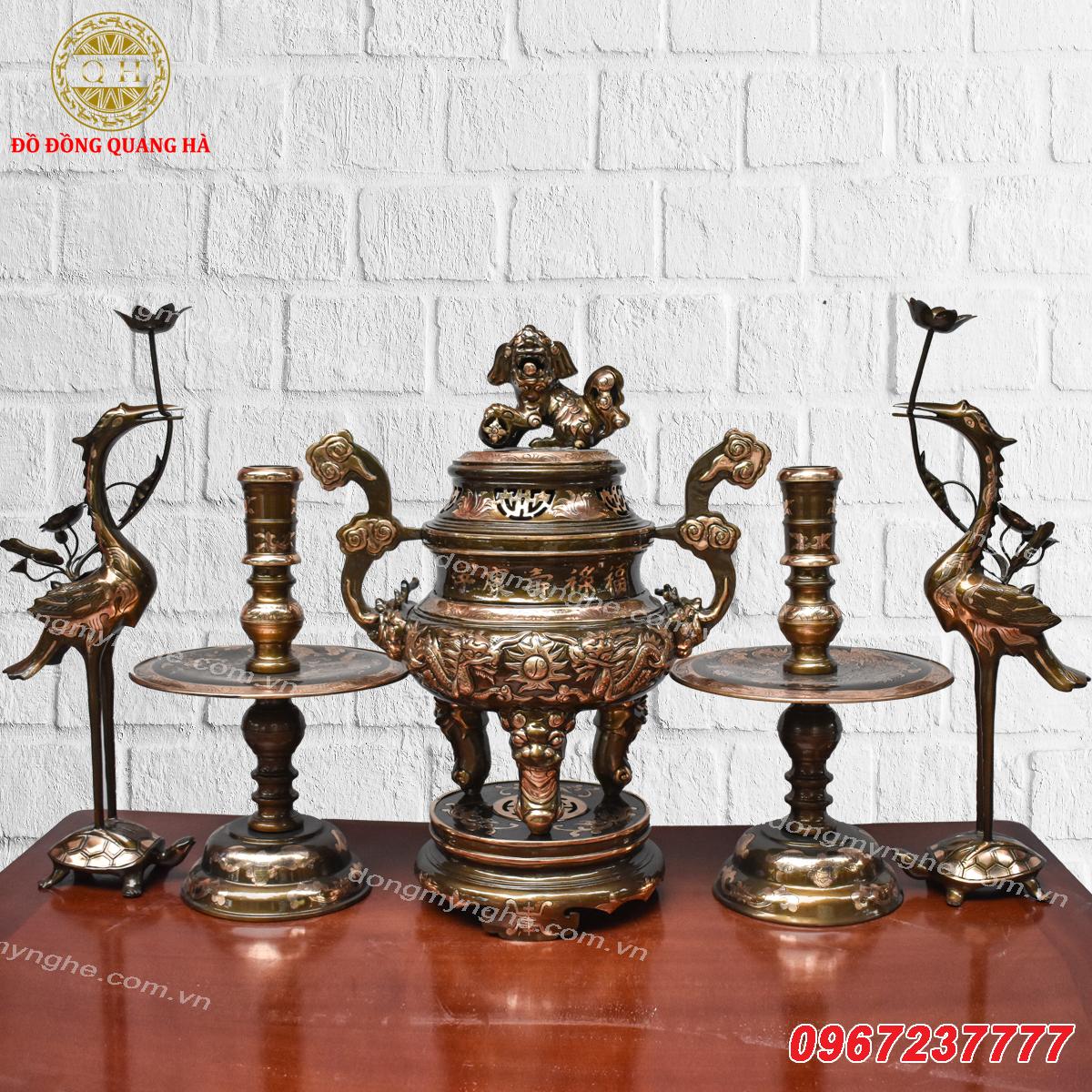 Đỉnh đồng thờ gia tiên