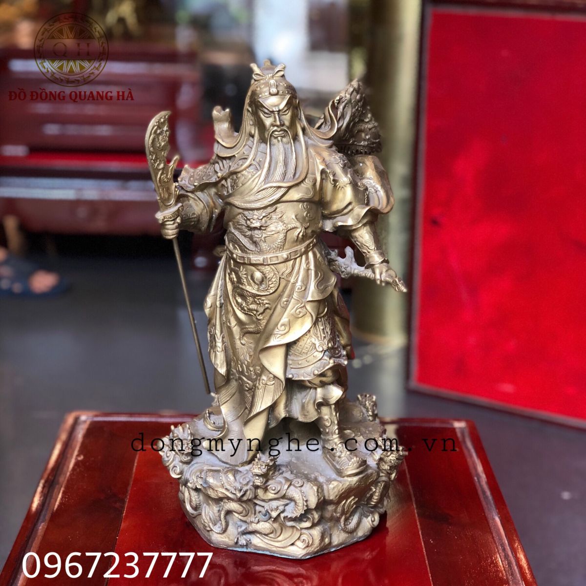 Mua tượng Quan Vân Trường