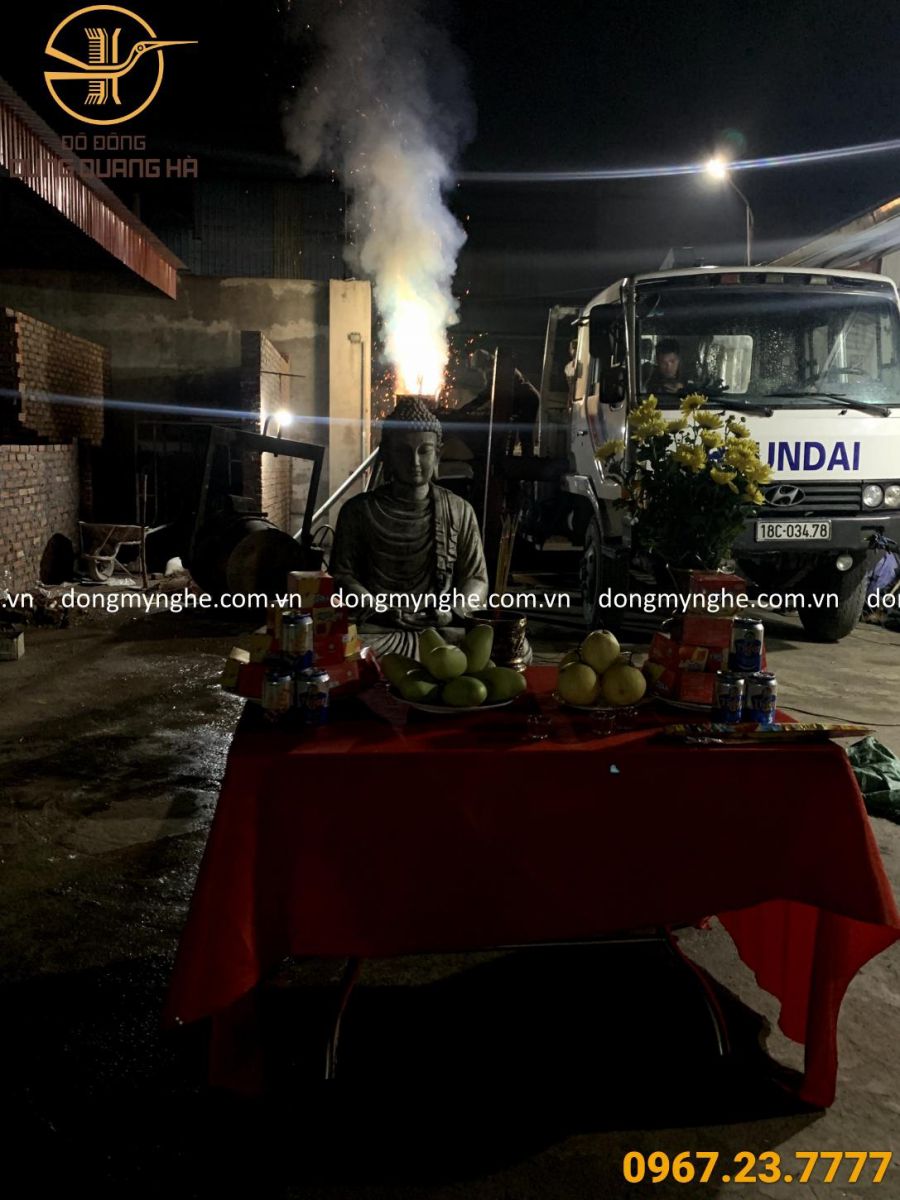 Đúc tượng Phật Thích Ca