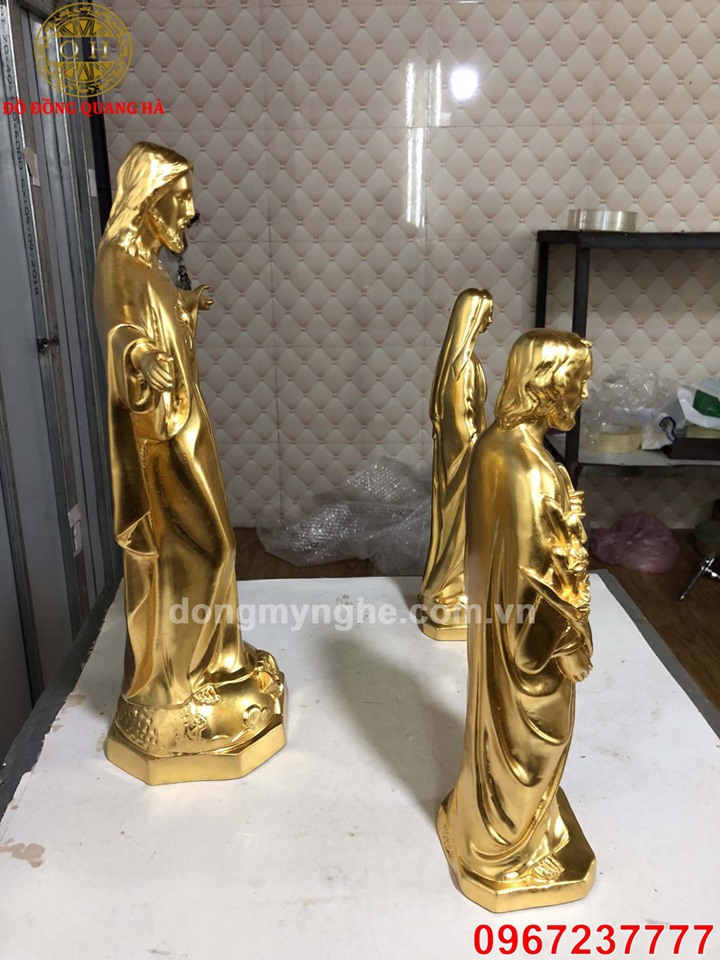 tượng chúa bằng đồng