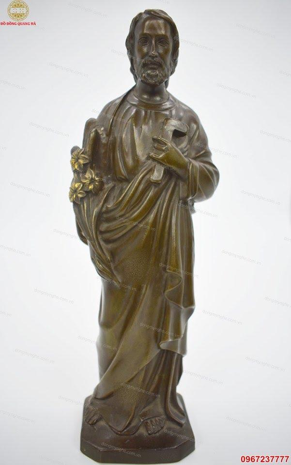 tượng chúa bằng đồng