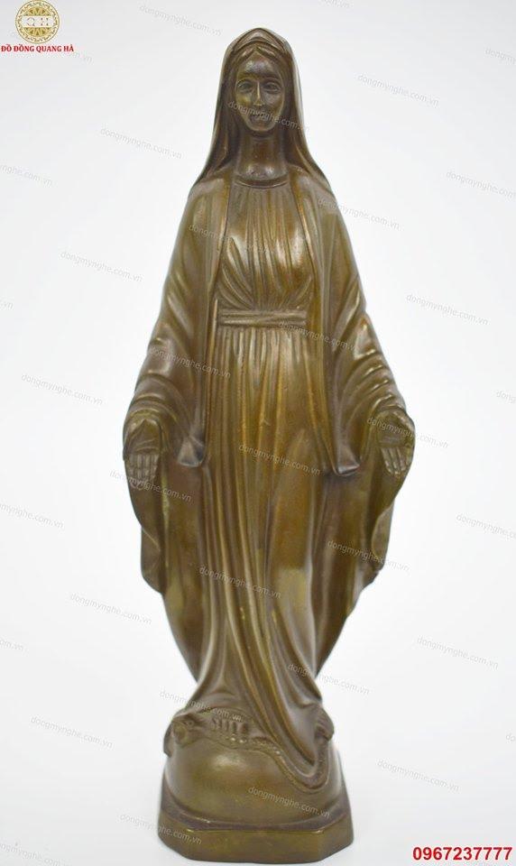 tượng chúa bằng đồng