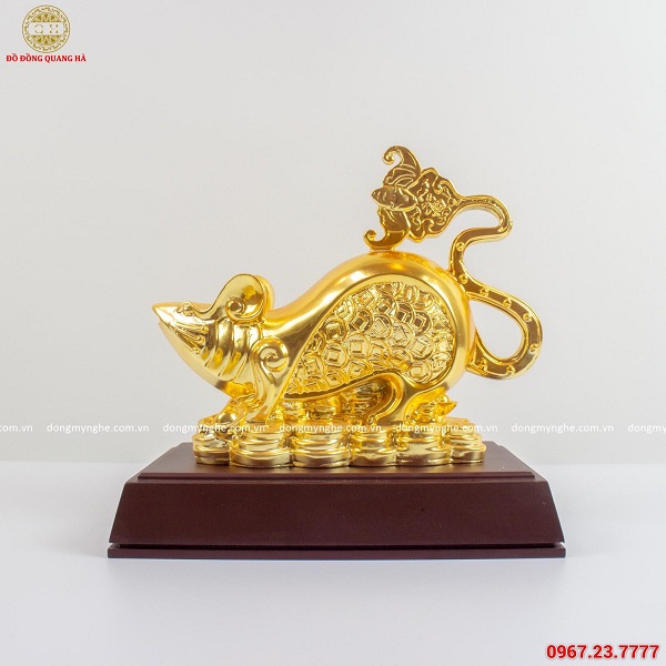 linh vật mạ vàng