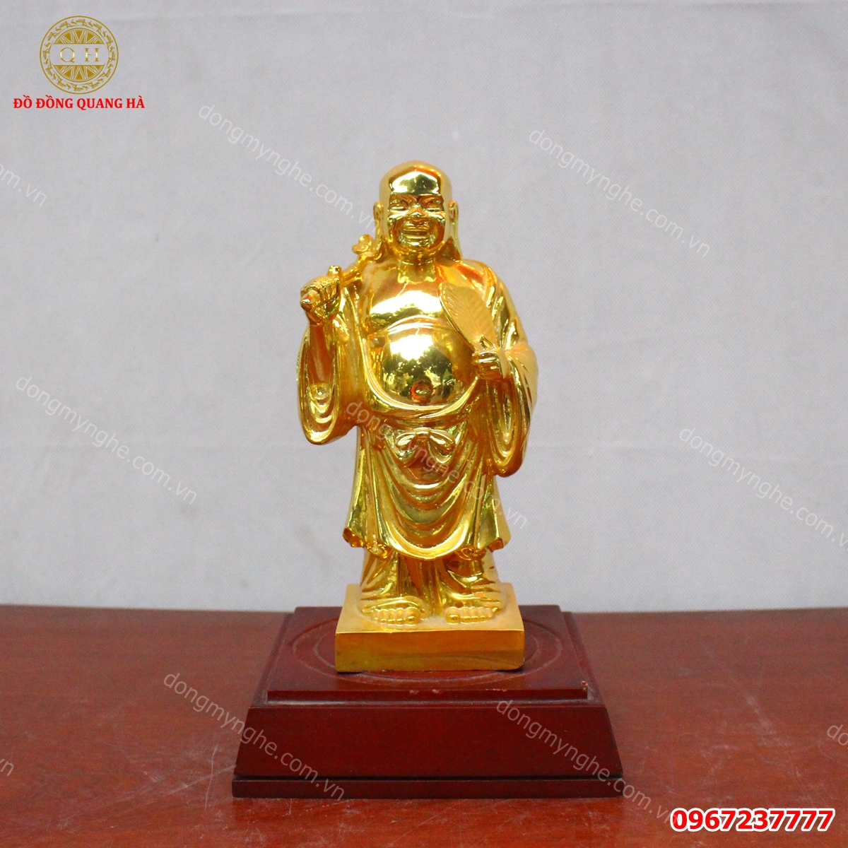 đặt tượng di lặc trong phòng khách đặt tượng di lặc trong phòng khách