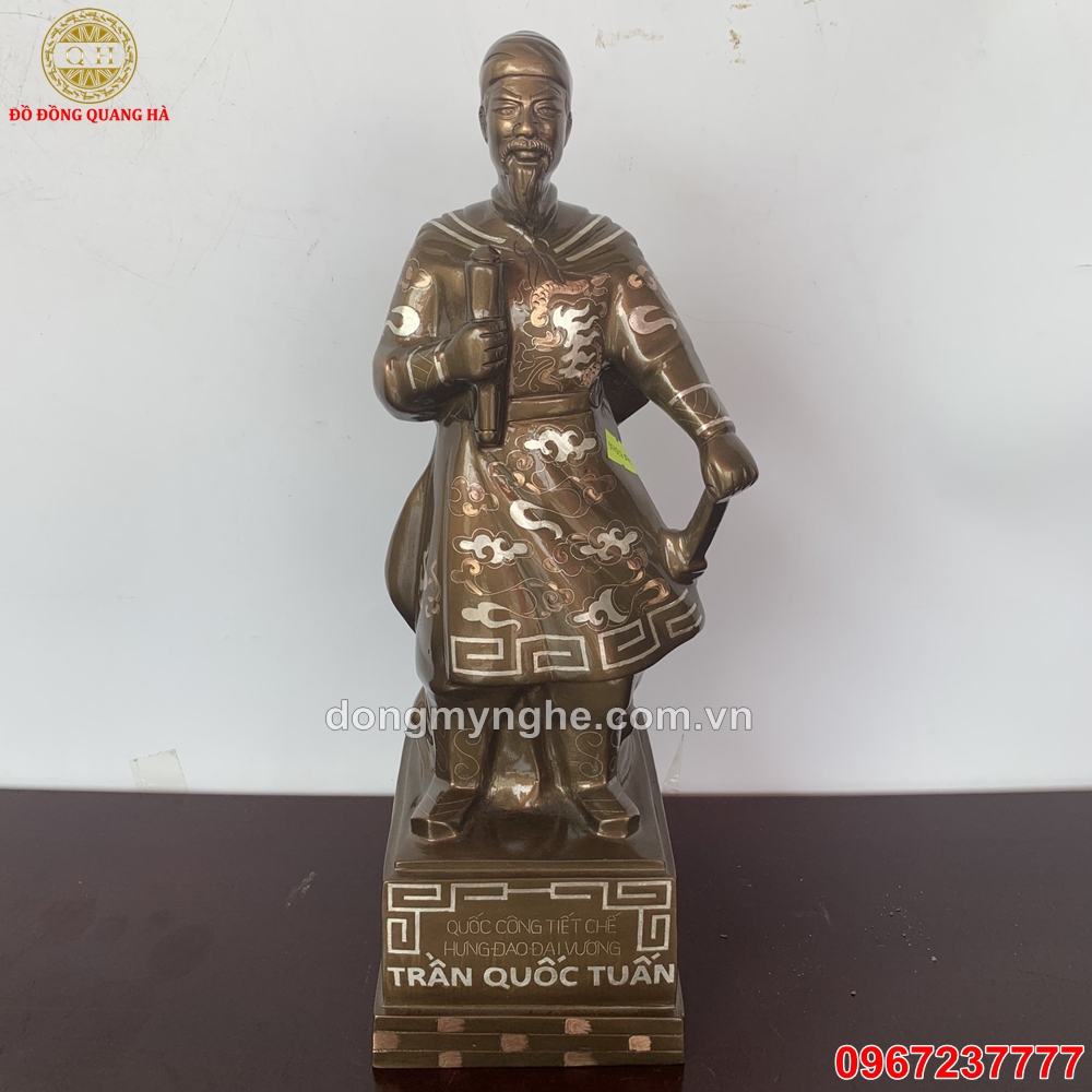 tượng trần hưng đạo để bàn 