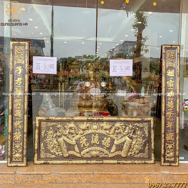 bán hoành phi câu đối