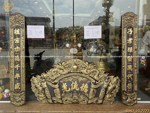 bán hoành phi câu đối