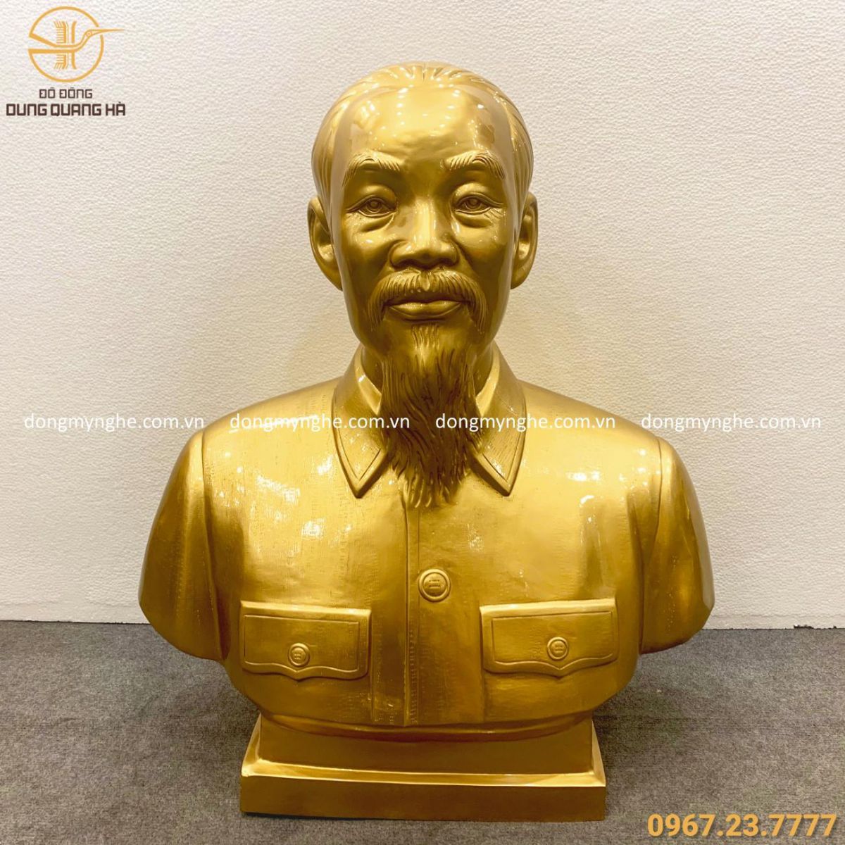 tượng bác hồ để hội trường