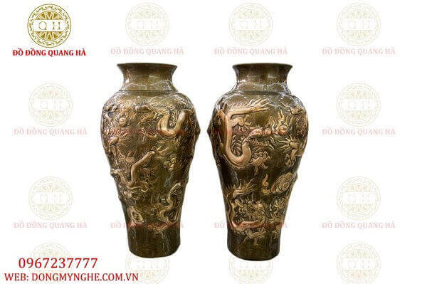 lo loc binh voi hoa tiet rong