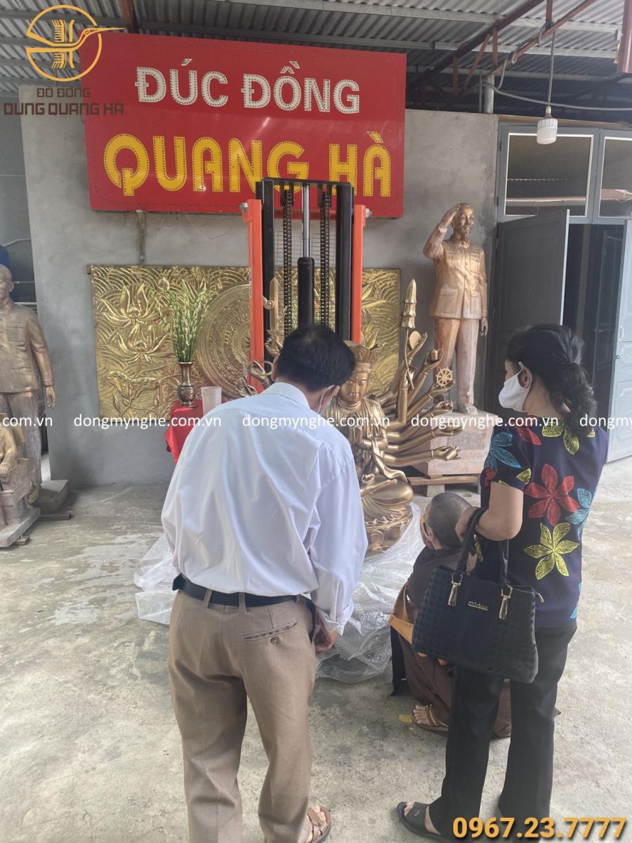 sư thầy duyệt tượng sư thầy duyệt tượng